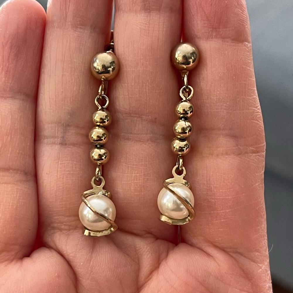 Antique style faux pearl gold tone metal drop earrings